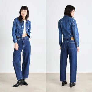 NWT Calvin Klein Barrel Fit Jeans, 100% Cotton, Runaway Blue | Size 28 / 6